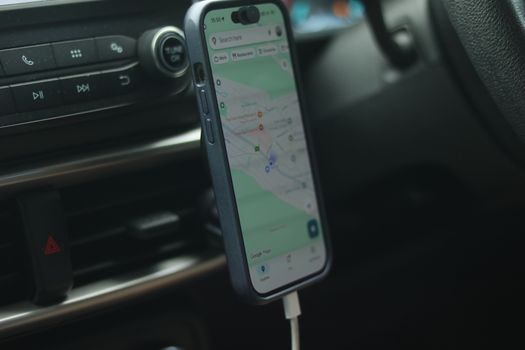 Držač mobitela s bežičnim punjenjem 15W